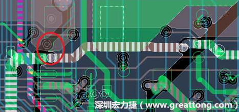 慢慢確認(rèn)CAF發(fā)生的位置后，可以配合Gerber查看PCB的結(jié)構(gòu)是否有通孔太近或是線路太近的問題。