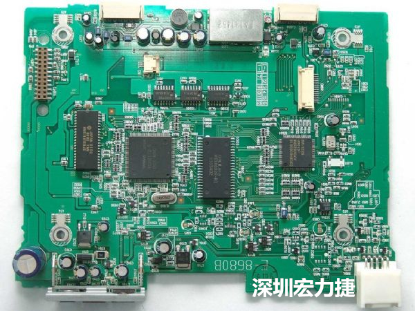 大面積PCB若電子元器件數(shù)量多、重量較重，板材強(qiáng)度不夠時(shí)容易產(chǎn)生PCB中央部凹陷問(wèn)題。
