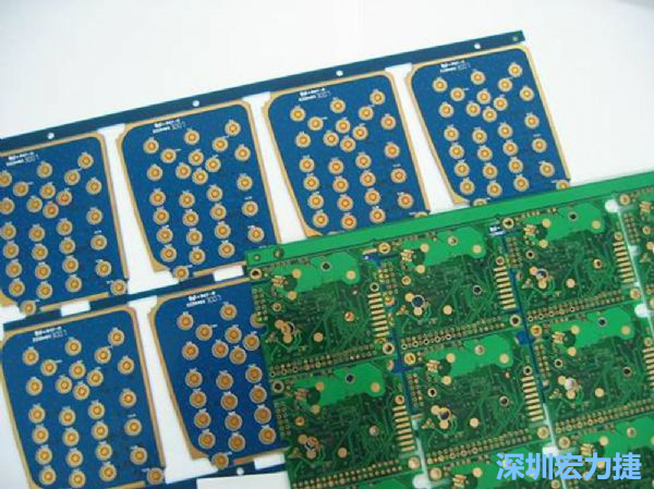 PBC與HDI等硬質(zhì)載板因應(yīng)不同構(gòu)型的結(jié)構(gòu)組裝需求，能做的彈性設(shè)計(jì)有限，必須搭配FPC軟板進(jìn)行整合設(shè)計(jì)。